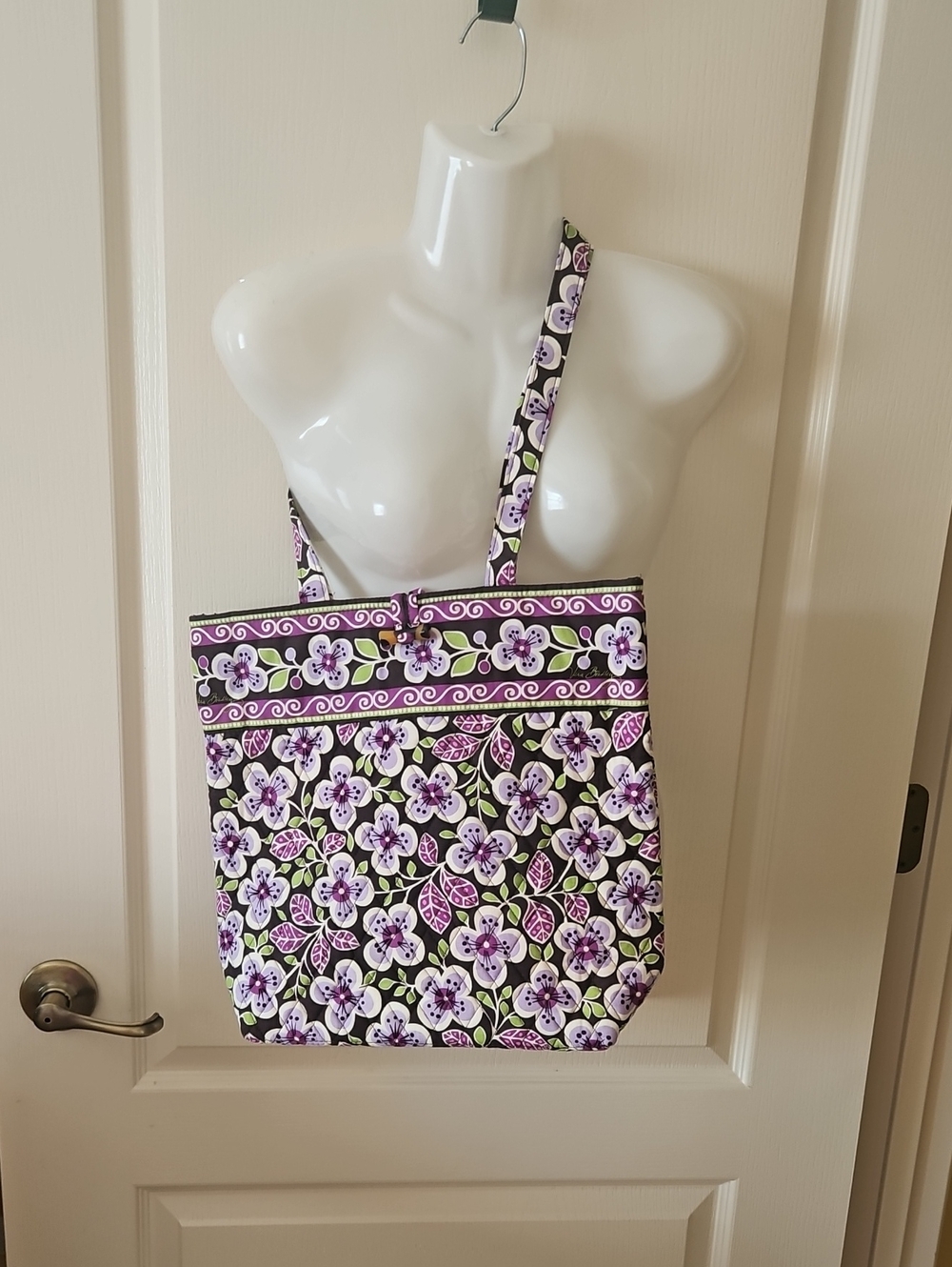 Vera Bradley Tote Plum Petals NWT Very Good Colors Size Purple Green Brown